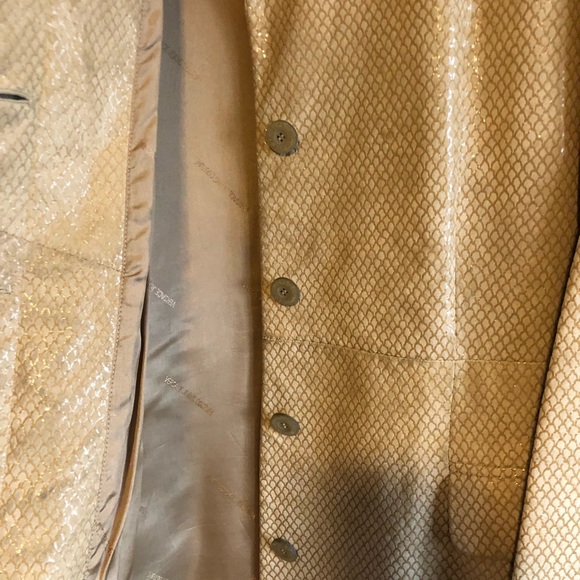 Versace - Picture 2 of 8